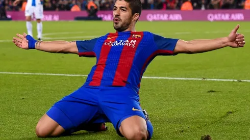 Suarez double, Messi magic hands Barca derby delight