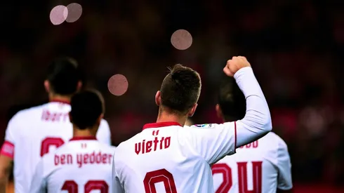 Sevilla up to second, Atletico claim much-needed win