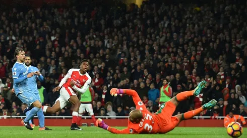 Wenger looks to Gunners to keep pressure on Chelsea