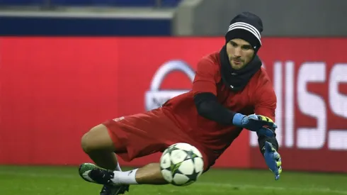 Lopes starts for Lyon after firecracker attack