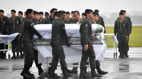 Brazil mourns fallen football team in pouring rain