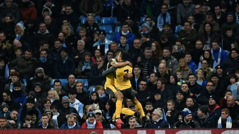 Walcott hat-trick as Arsenal dump Saints out of FA Cup