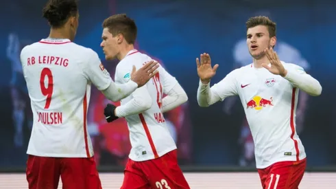 Leipzig end Hoffenheim run to keep pace with Bayern