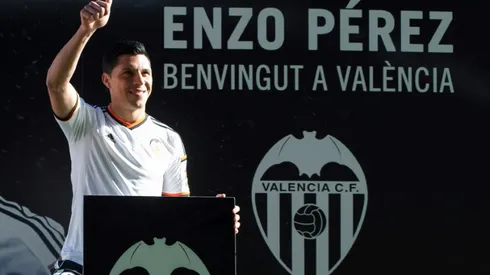 Ex-Valencia star Mendieta urges owner Peter Lim to change tack
