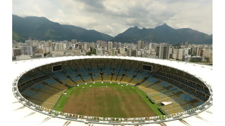 Top Rio football stadium in disrepair as firms quarrel