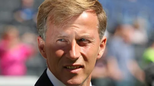 Jonker replaces Ismael at struggling Wolfsburg