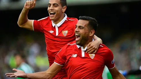 Sevilla beat rivals Betis to go joint top