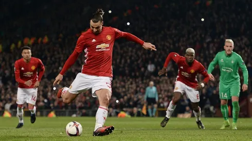 Ibrahimovic, Dzeko run riot in Europa League