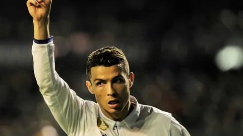 Madrid remain top as Barca's 'MSN' hit six