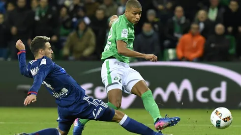 Saint-Etienne beat nine-man Lyon in fiery derby