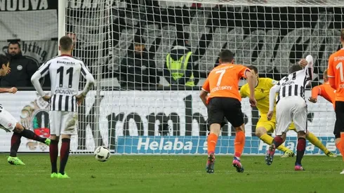 Hasebe nets as Frankfurt climb to third