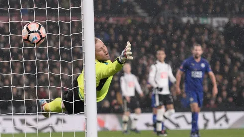 Schmeichel slams 'embarrassing' Leicester