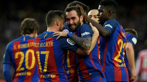 Barca close in as Real fixture is called off