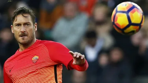 Totti late show sets up Italian Cup semi derby