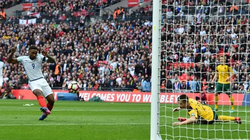 Southgate opens World Cup door to Defoe