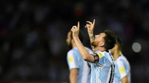 Spot on Messi fires Argentina over Chile in World Cup qualifier