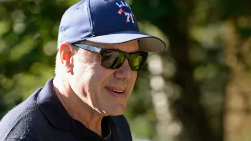 Ex Disney chief in Portsmouth takeover talks