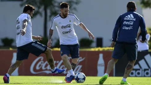 Argentina face Chile test in South America World Cup race