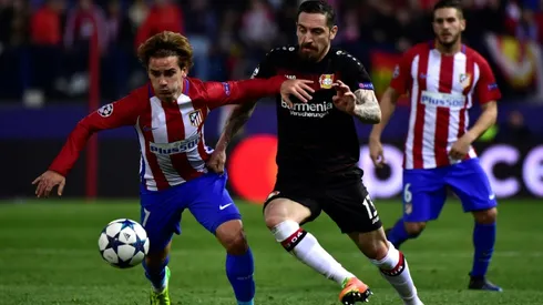 Atletico Madrid stroll into Champions League quarters