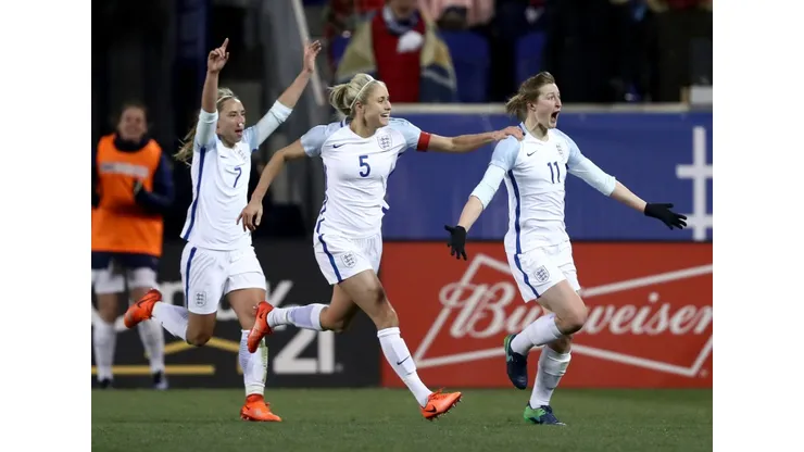 England scores late to beat USA in SheBelieves Cup