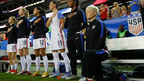 US Soccer requires players to stand for anthem - reports