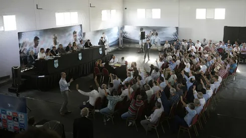 Argentina strike spreads to 3rd, 4th divisions