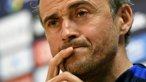 Enrique exit surprised Barca, says Suarez