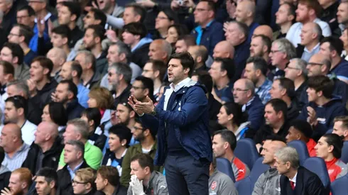 Tottenham's Pochettino eager to tighten screw on Chelsea