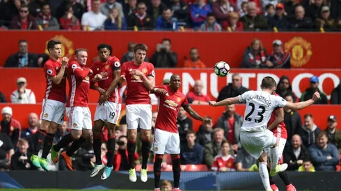 Sigurdsson dents United Champions League ambitions