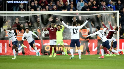 Heroic Matuidi sinks Metz as PSG catch Monaco