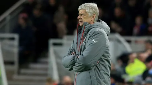 Wenger sets tough target to rescue season