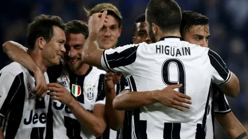 Higuain brace as Dybala-inspired Juve warm up for Barca