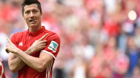 Lewandowski's treble in Bayern romp delights Ancelotti
