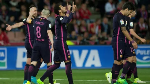 Neymar hits 100 as Barcelona remain on Real Madrid's tails