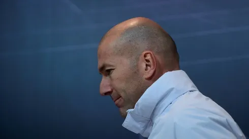 Zidane ignores Pique distractions for title run-in