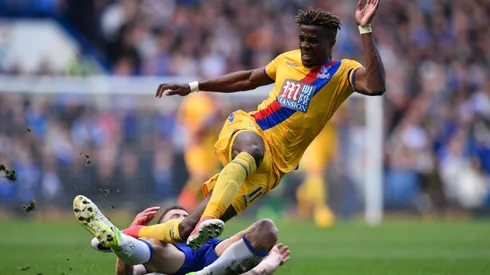 Palace's Zaha stuns Chelsea, Spurs close gap