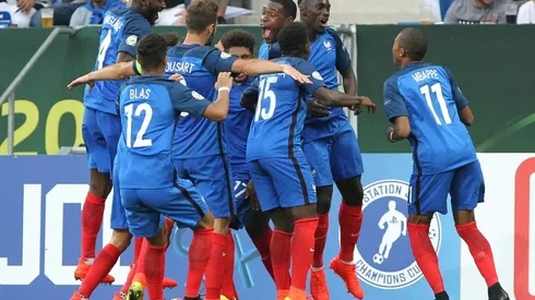 Flying French looking good for Italy football repeat