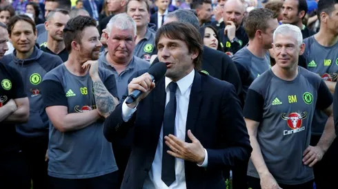 Conte picks up award from peers