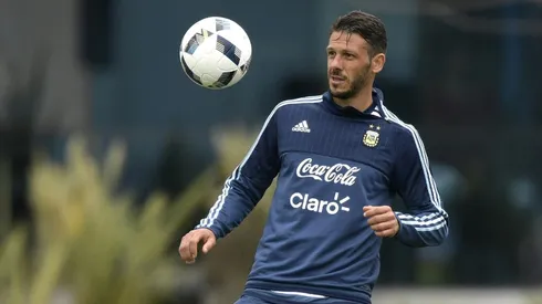 Argentina defender Demichelis to retire