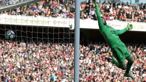 Hope for Arsenal as Wenger breaks Mourinho hex