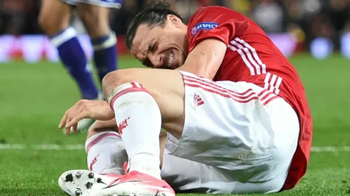 Man Utd's Ibrahimovic 'fixed' by knee surgery