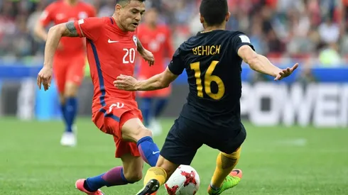 Chile wait on Aranguiz's fitness for Confed Cup semi-final