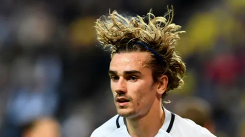 Antoine Griezmann extends Atletico deal until 2022