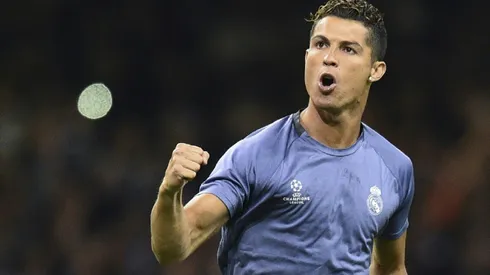 Cristiano Ronaldo 'father to twins with surrogate mum'