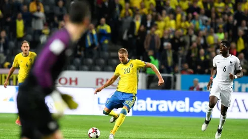 Sweden beats France with dramatic goal from half-way line