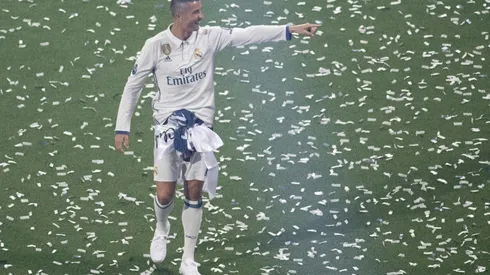 Adoring Madrid fans demand Ballon d'Or for hero Ronaldo