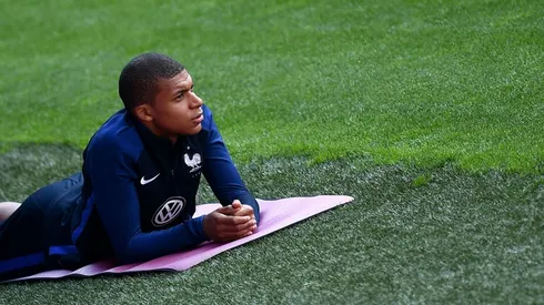 France's Mbappé doubtful, Dembele returns to Brittany