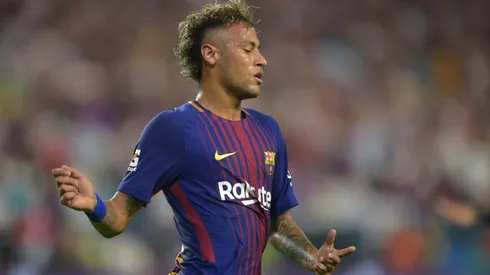 Neymar gets China red-carpet treatment as speculation grows