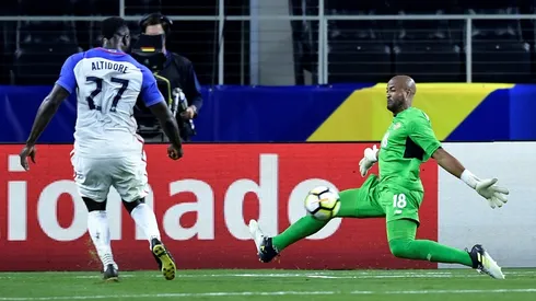 Dempsey milestone as US down Costa Rica to reach football Gold Cup final