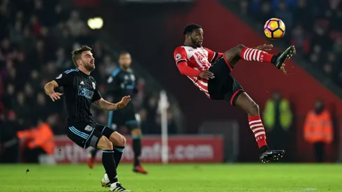 Everton swoop for Southampton's Martina